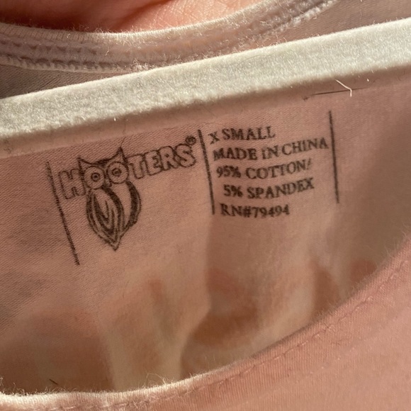 LOT OF AUTHENTIC HOOTERS UNIFORMS-USED different sizes & places MAKE AN OFFER - Picture 4 of 10